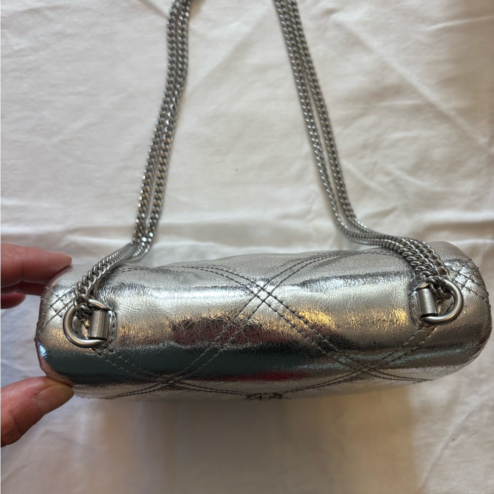 Silver Tory Burch- Kira Diamond Quilt Flap Bag - Picture 4 of 15